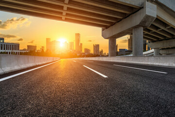 按揭买三十万左右的车三年时间月供多少