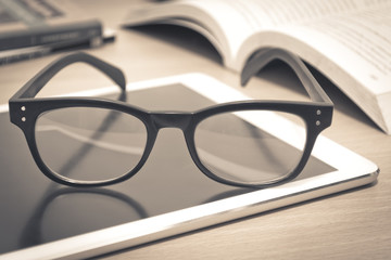 国产车方向盘紧